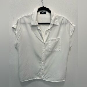 Kut From The Kloth White Button-Up Shirt | Short Sleeve | Pocket Front | Medium